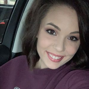 Meet your Posher, Kalie